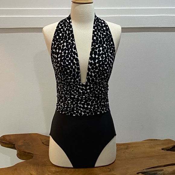 Magicsuit Other - Magicsuit polka dot halter one-piece swimsuit sz 8